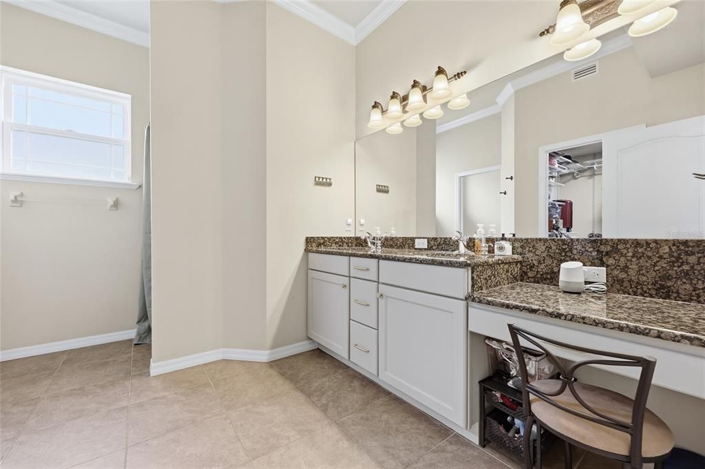 Activo con contrato: $335,000 (3 camas, 2 baños, 1527 Pies cuadrados)
