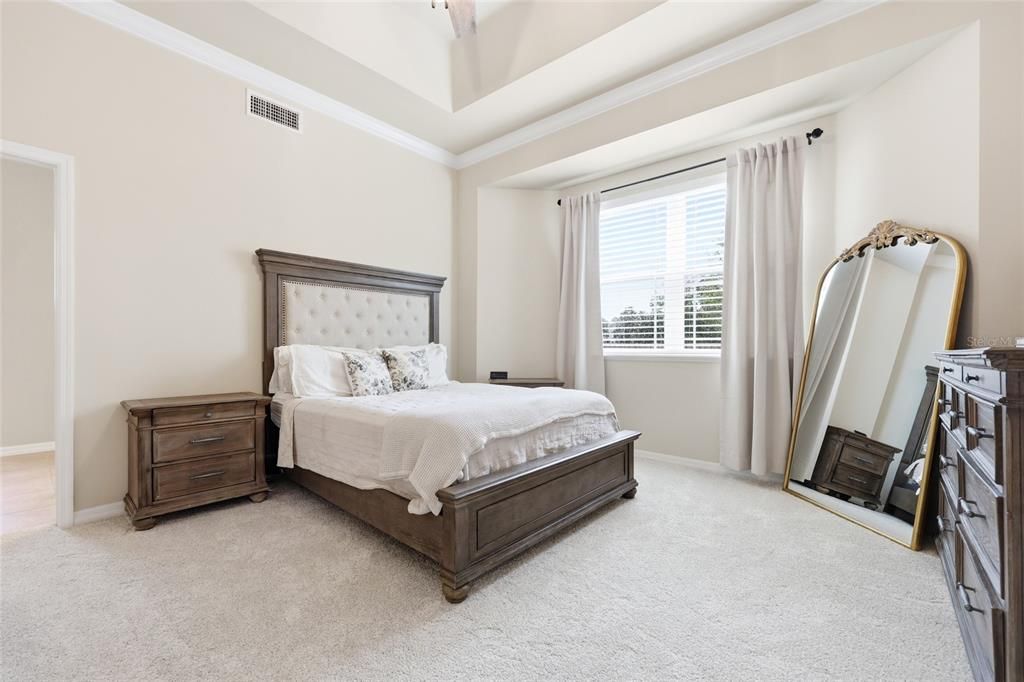 Activo con contrato: $335,000 (3 camas, 2 baños, 1527 Pies cuadrados)
