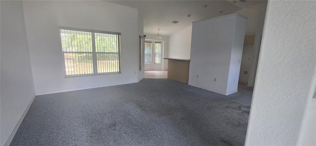 For Sale: $195,000 (3 beds, 2 baths, 1550 Square Feet)