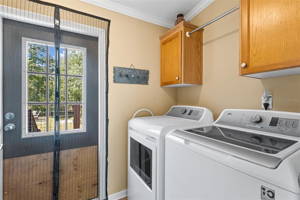 For Sale: $438,500 (4 beds, 3 baths, 2259 Square Feet)