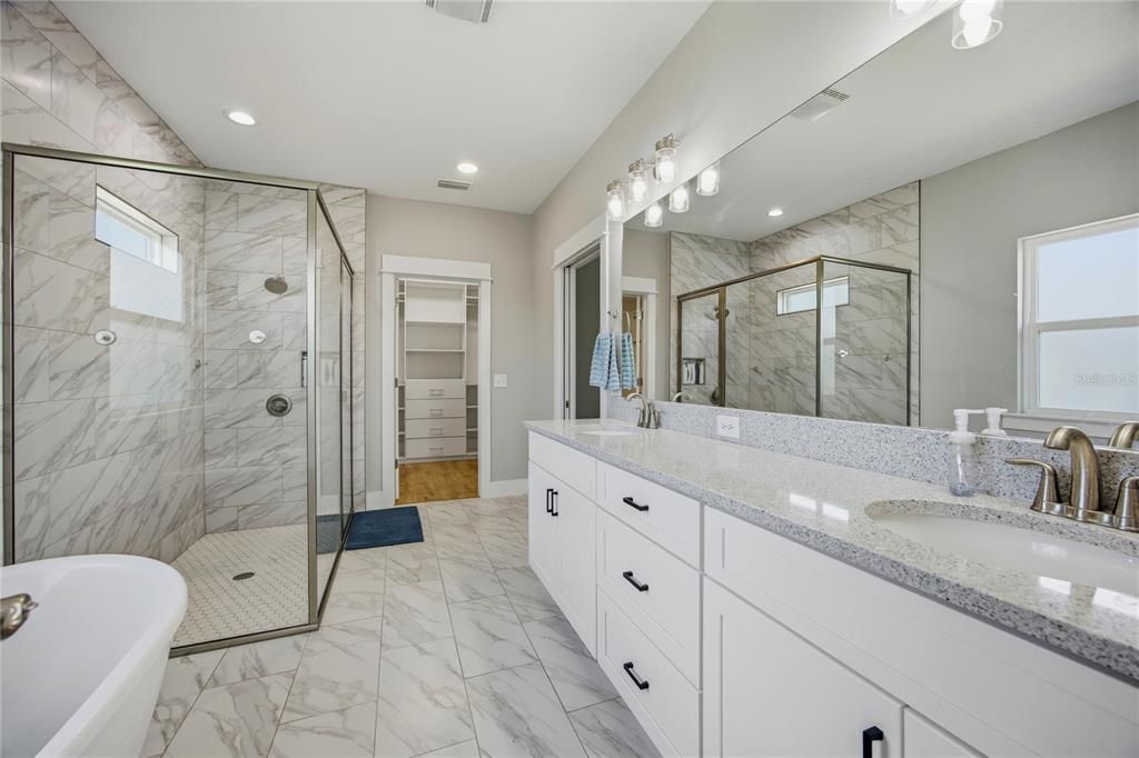 For Sale: $700,000 (4 beds, 3 baths, 2818 Square Feet)