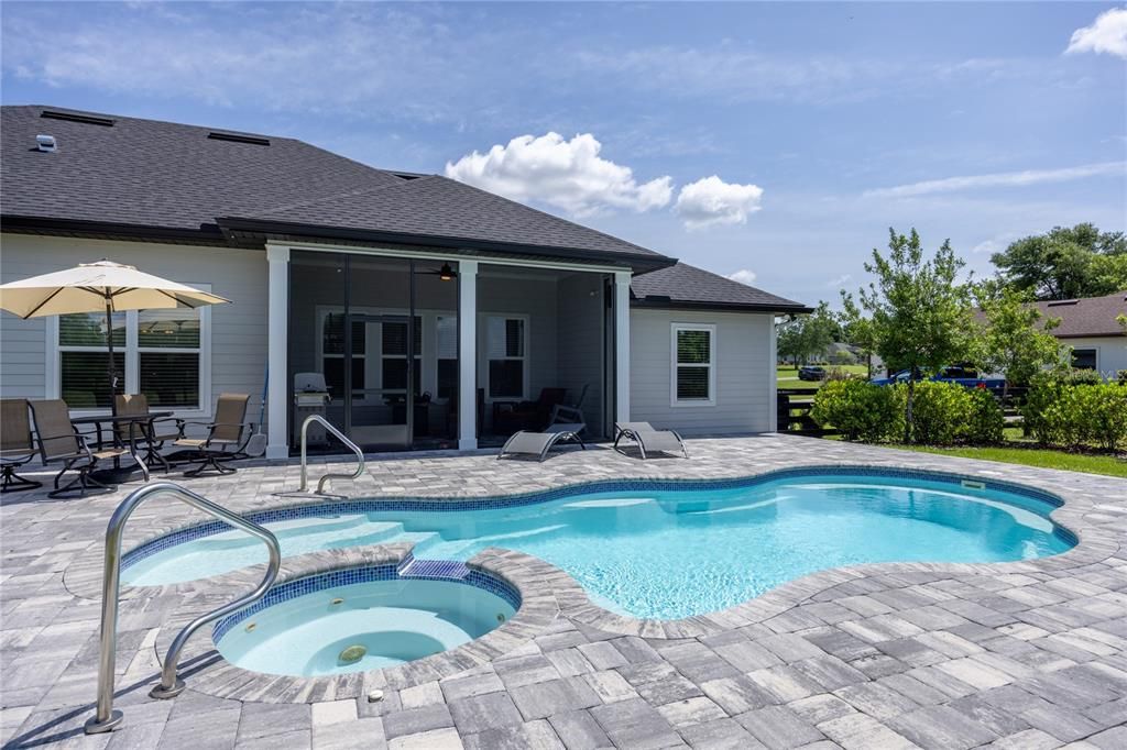 For Sale: $700,000 (4 beds, 3 baths, 2818 Square Feet)