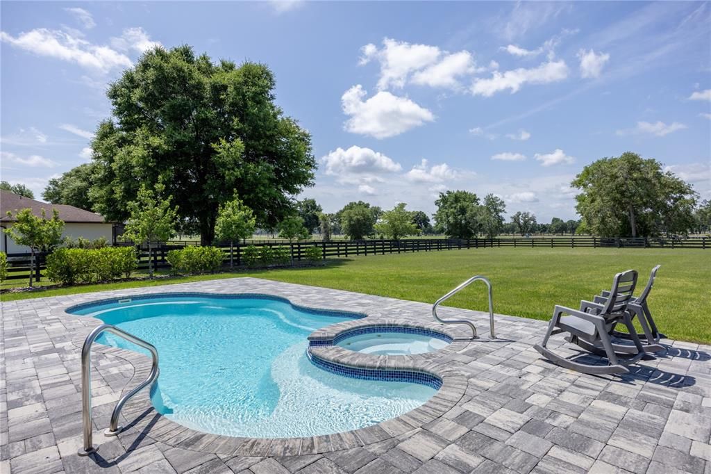 For Sale: $700,000 (4 beds, 3 baths, 2818 Square Feet)