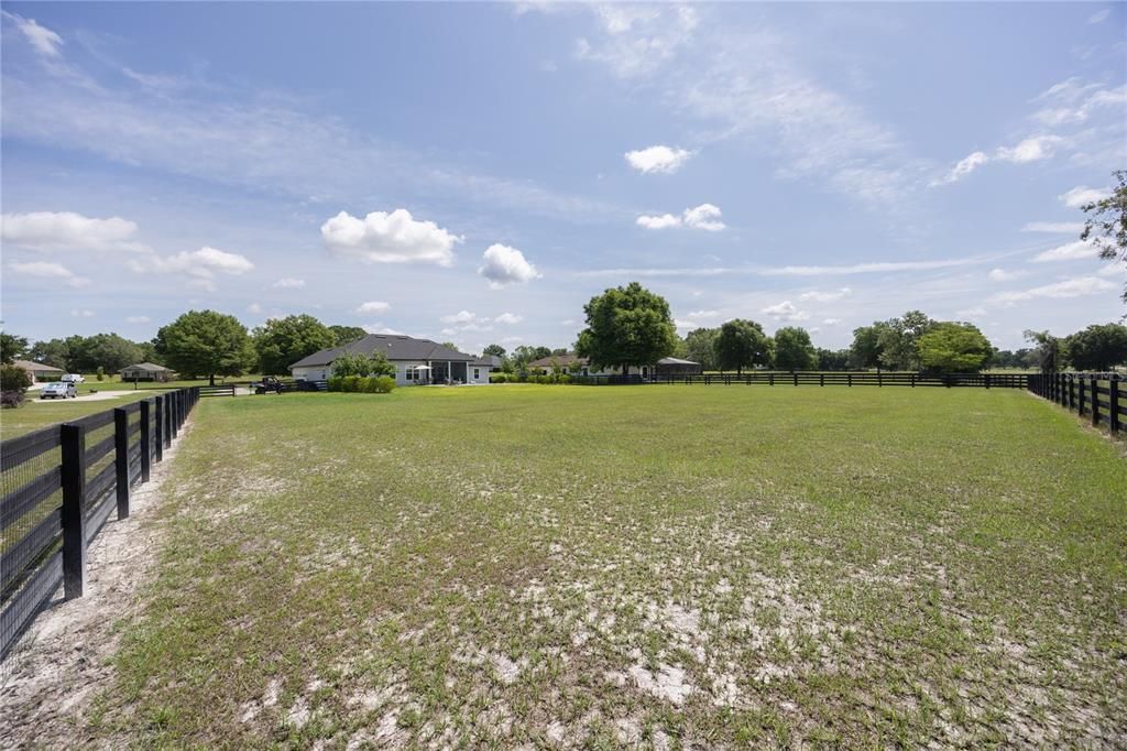 For Sale: $700,000 (4 beds, 3 baths, 2818 Square Feet)