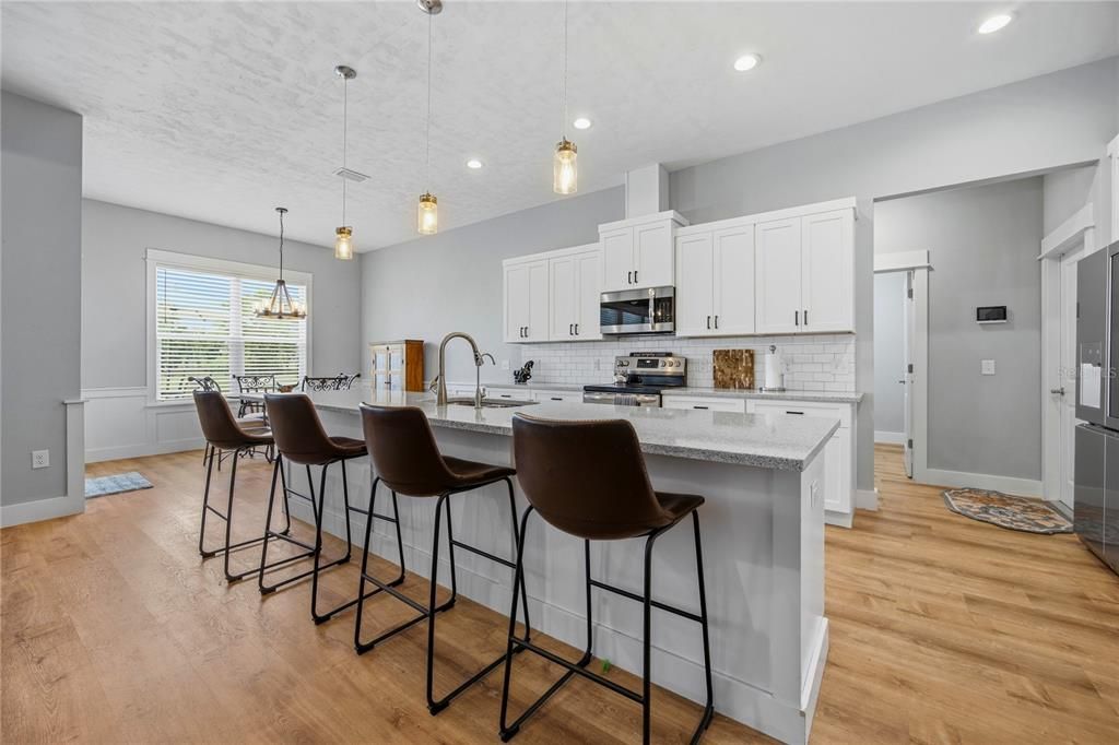 For Sale: $700,000 (4 beds, 3 baths, 2818 Square Feet)