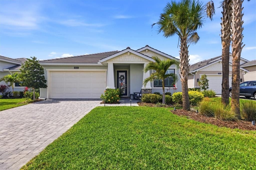 For Sale: $795,000 (3 beds, 2 baths, 2222 Square Feet)