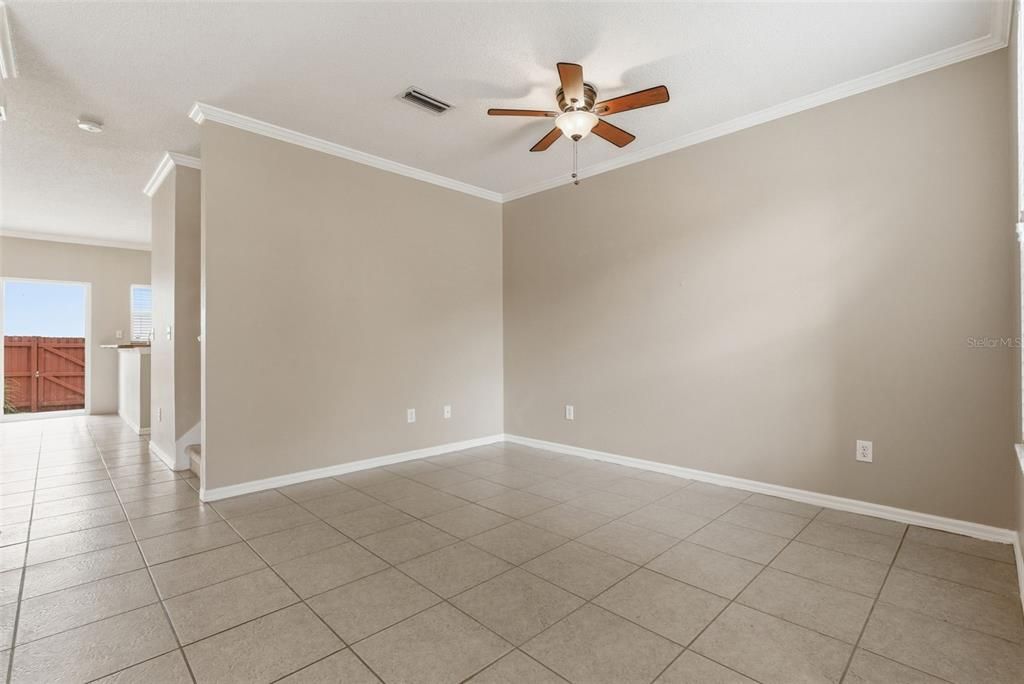 For Sale: $245,000 (3 beds, 2 baths, 1401 Square Feet)