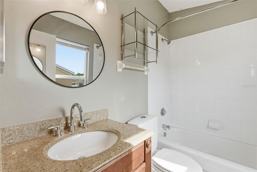 For Sale: $245,000 (3 beds, 2 baths, 1401 Square Feet)