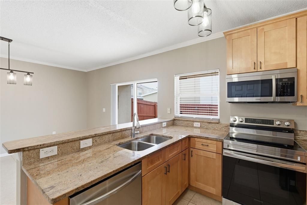 For Sale: $245,000 (3 beds, 2 baths, 1401 Square Feet)