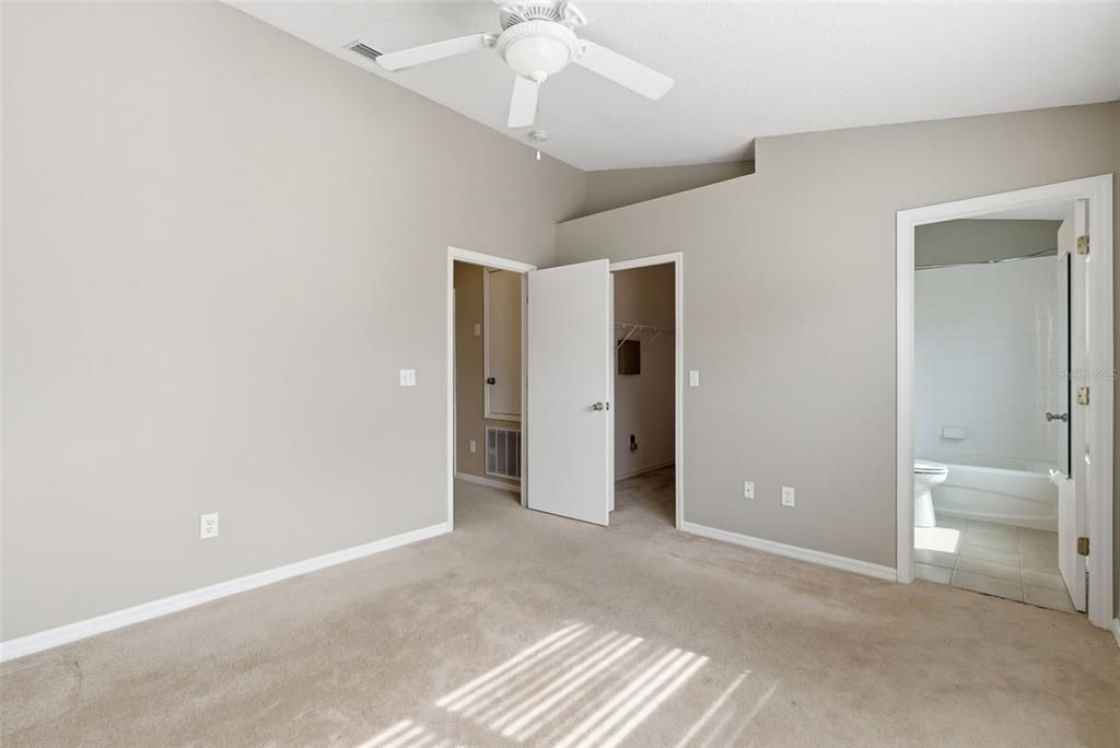 For Sale: $245,000 (3 beds, 2 baths, 1401 Square Feet)