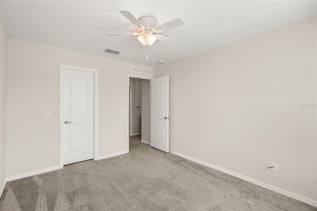 Activo con contrato: $360,000 (4 camas, 2 baños, 2019 Pies cuadrados)