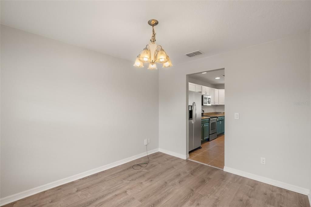 Activo con contrato: $360,000 (4 camas, 2 baños, 2019 Pies cuadrados)