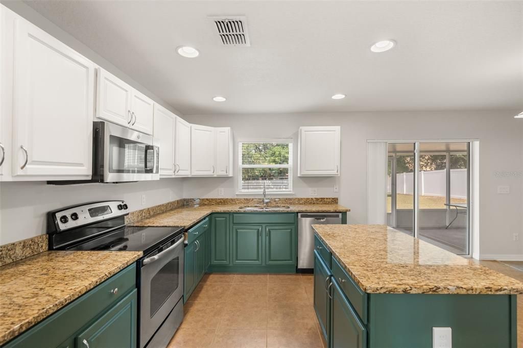 Activo con contrato: $360,000 (4 camas, 2 baños, 2019 Pies cuadrados)