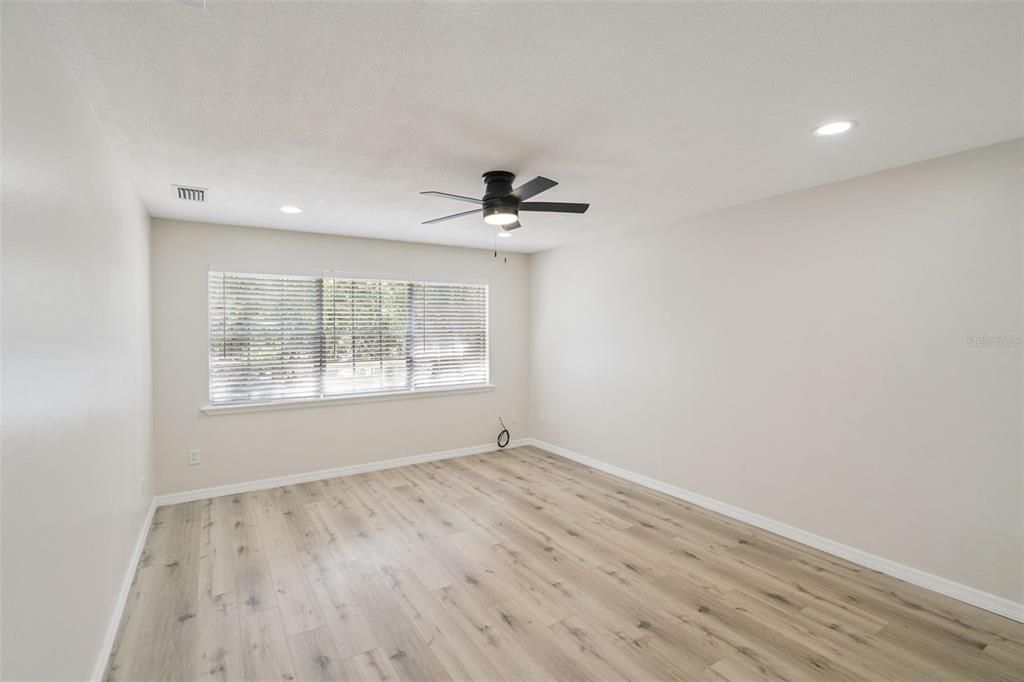 В аренду: $1,599 (1 спален, 1 ванн, 650 Квадратных фут)