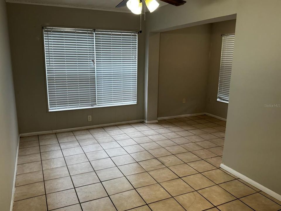 For Rent: $1,800 (4 beds, 2 baths, 1709 Square Feet)