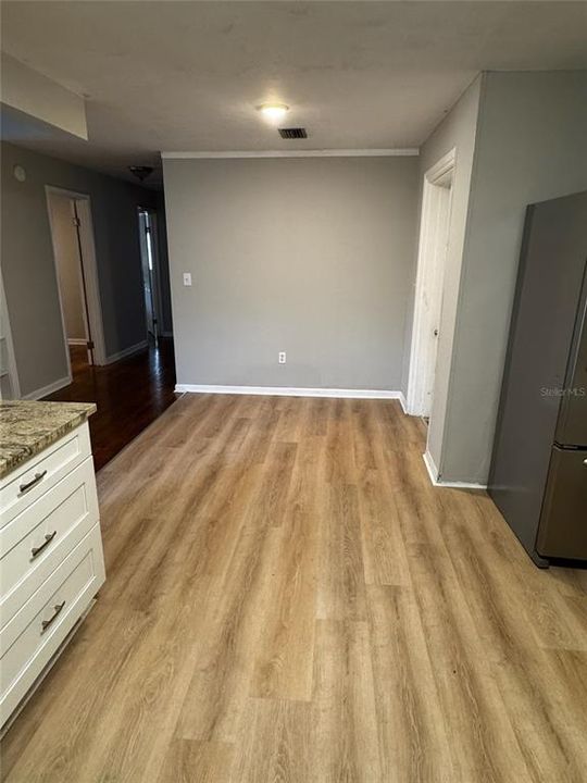 For Rent: $1,800 (4 beds, 2 baths, 1709 Square Feet)