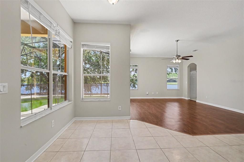 Activo con contrato: $625,000 (5 camas, 3 baños, 2596 Pies cuadrados)