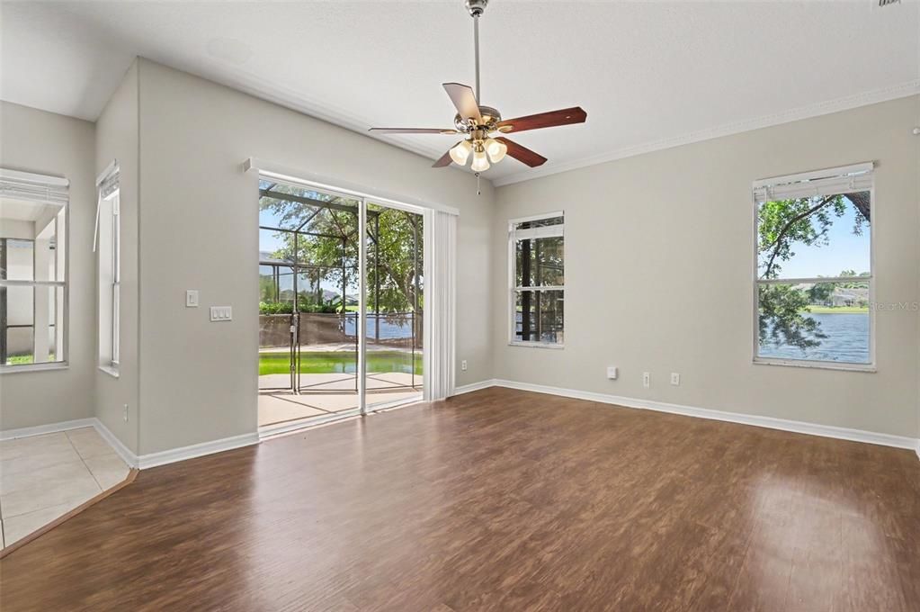 Activo con contrato: $625,000 (5 camas, 3 baños, 2596 Pies cuadrados)