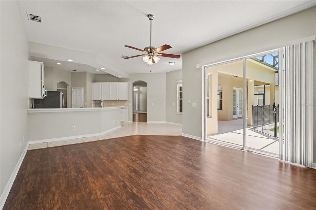Activo con contrato: $625,000 (5 camas, 3 baños, 2596 Pies cuadrados)
