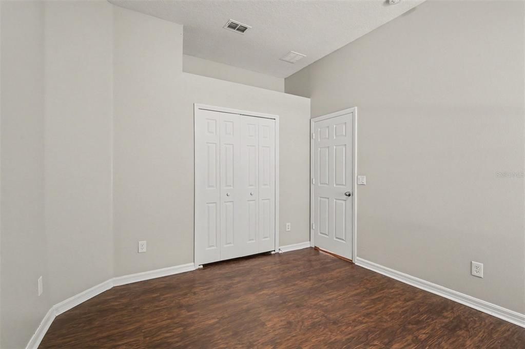 Activo con contrato: $625,000 (5 camas, 3 baños, 2596 Pies cuadrados)