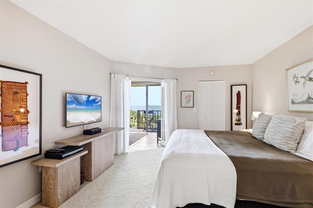 For Sale: $440,000 (2 beds, 2 baths, 1427 Square Feet)