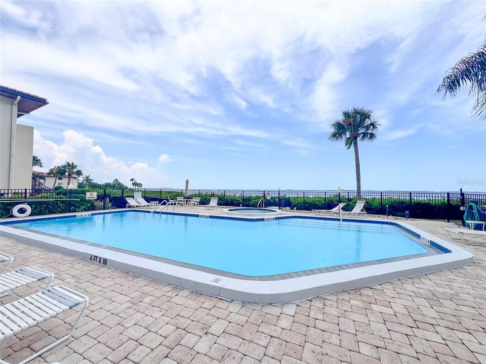 En Venta: $435,000 (2 camas, 2 baños, 1427 Pies cuadrados)
