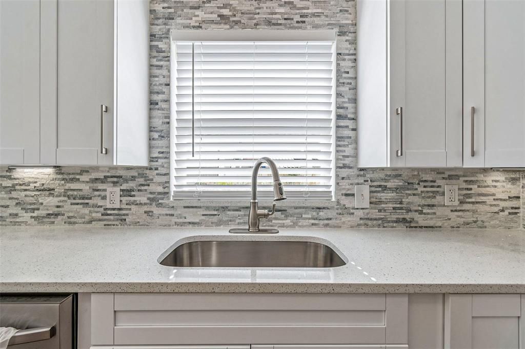Activo con contrato: $439,000 (3 camas, 2 baños, 1506 Pies cuadrados)