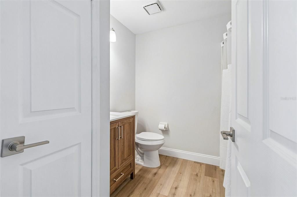 Activo con contrato: $439,000 (3 camas, 2 baños, 1506 Pies cuadrados)