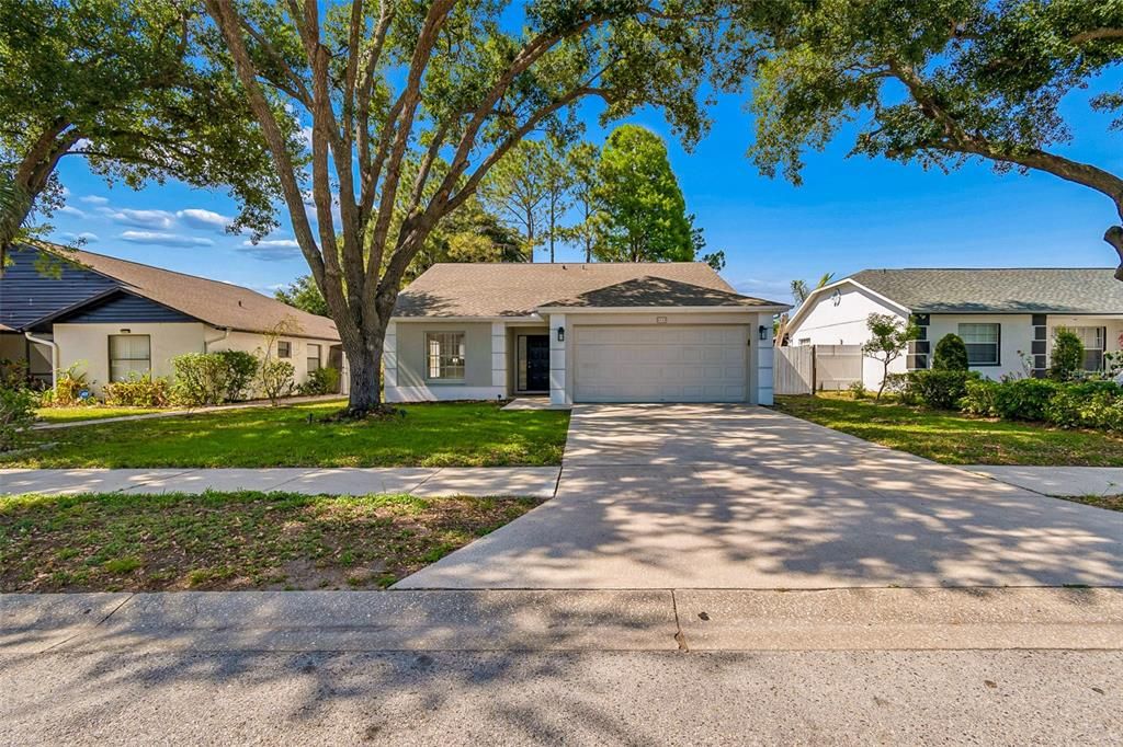 Activo con contrato: $439,000 (3 camas, 2 baños, 1506 Pies cuadrados)