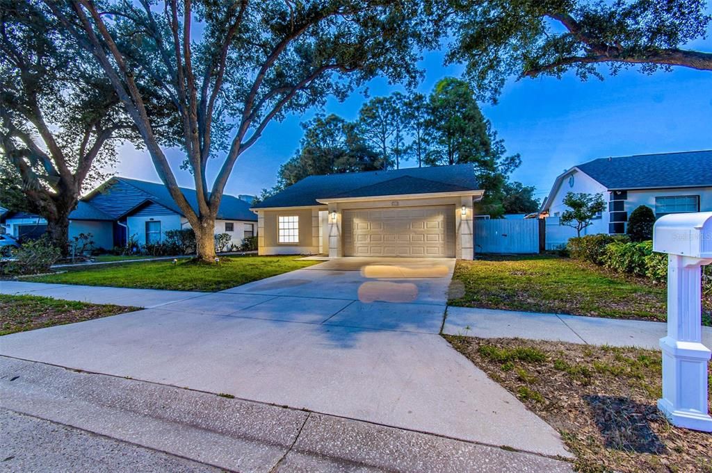 Activo con contrato: $439,000 (3 camas, 2 baños, 1506 Pies cuadrados)