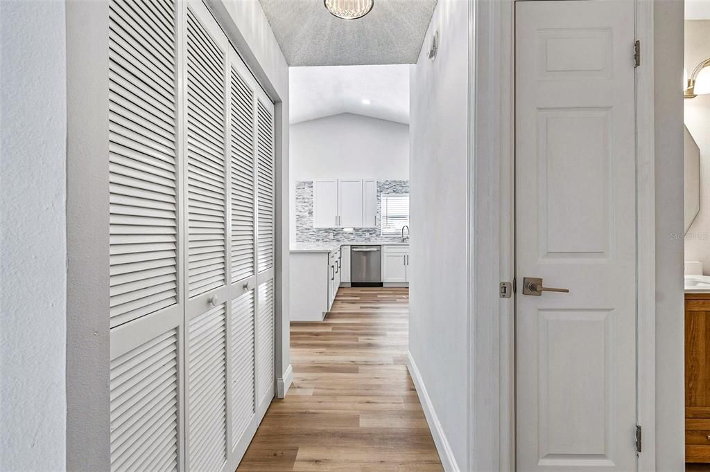 Activo con contrato: $439,000 (3 camas, 2 baños, 1506 Pies cuadrados)