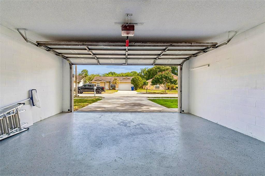 Activo con contrato: $439,000 (3 camas, 2 baños, 1506 Pies cuadrados)