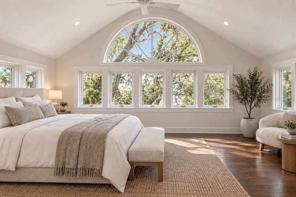 For Sale: $4,900,000 (5 beds, 6 baths, 6250 Square Feet)