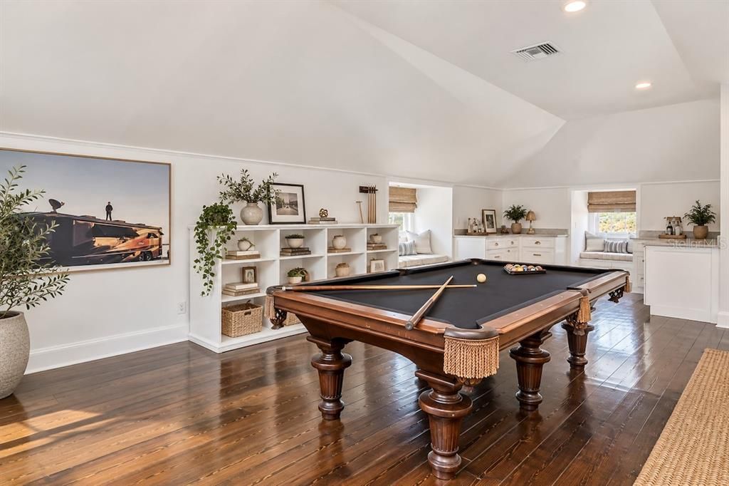 For Sale: $4,900,000 (5 beds, 6 baths, 6250 Square Feet)