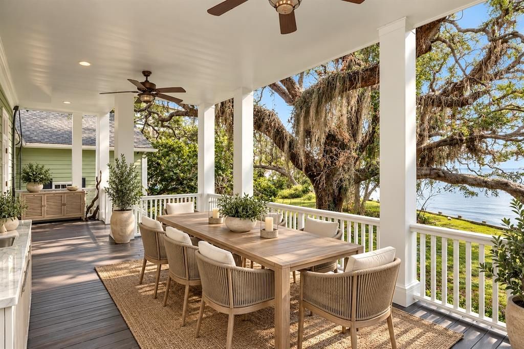 For Sale: $4,900,000 (5 beds, 6 baths, 6250 Square Feet)