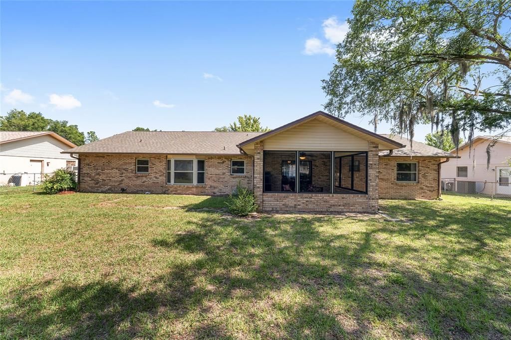 For Sale: $335,000 (3 beds, 2 baths, 1706 Square Feet)