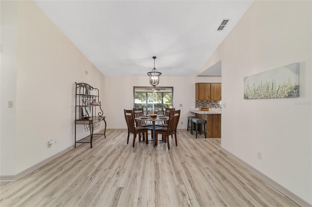 For Sale: $335,000 (3 beds, 2 baths, 1706 Square Feet)