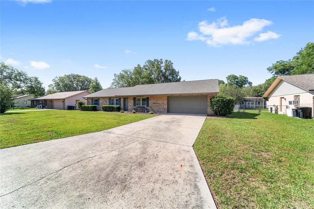 For Sale: $335,000 (3 beds, 2 baths, 1706 Square Feet)