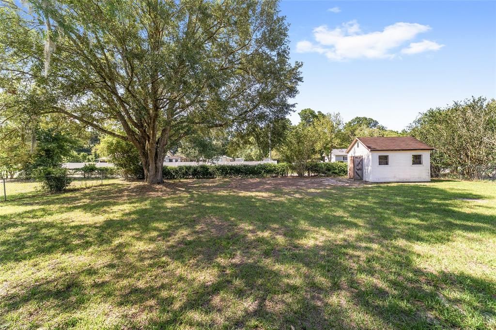 For Sale: $335,000 (3 beds, 2 baths, 1706 Square Feet)
