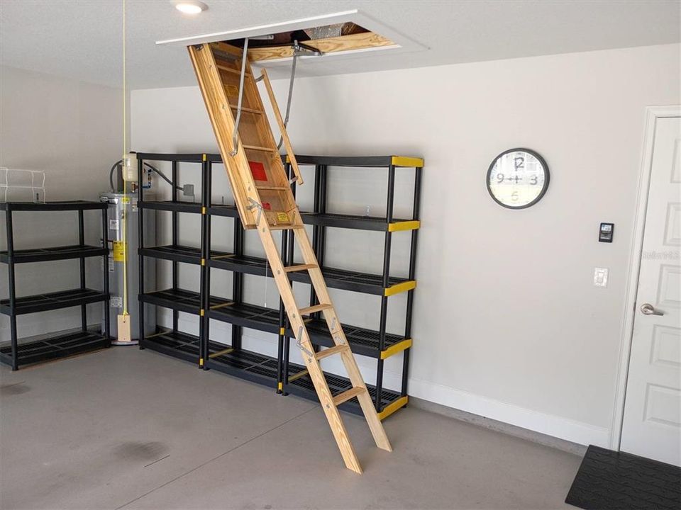 For Sale: $389,900 (4 beds, 2 baths, 1882 Square Feet)