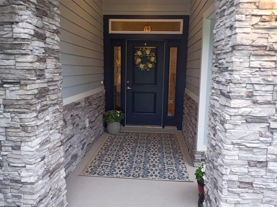 For Sale: $389,900 (4 beds, 2 baths, 1882 Square Feet)
