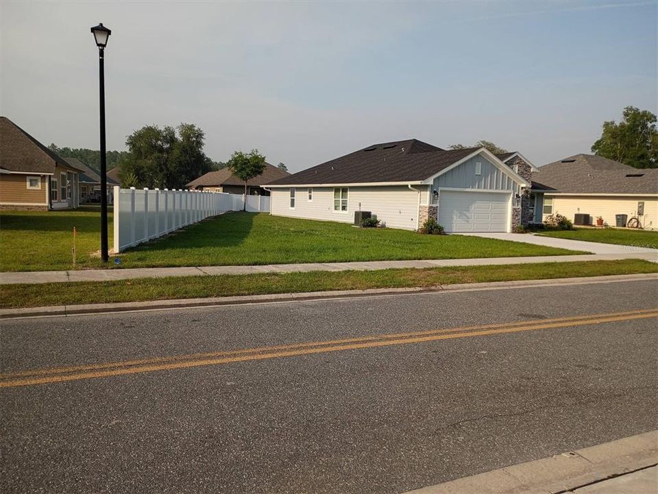 For Sale: $389,900 (4 beds, 2 baths, 1882 Square Feet)