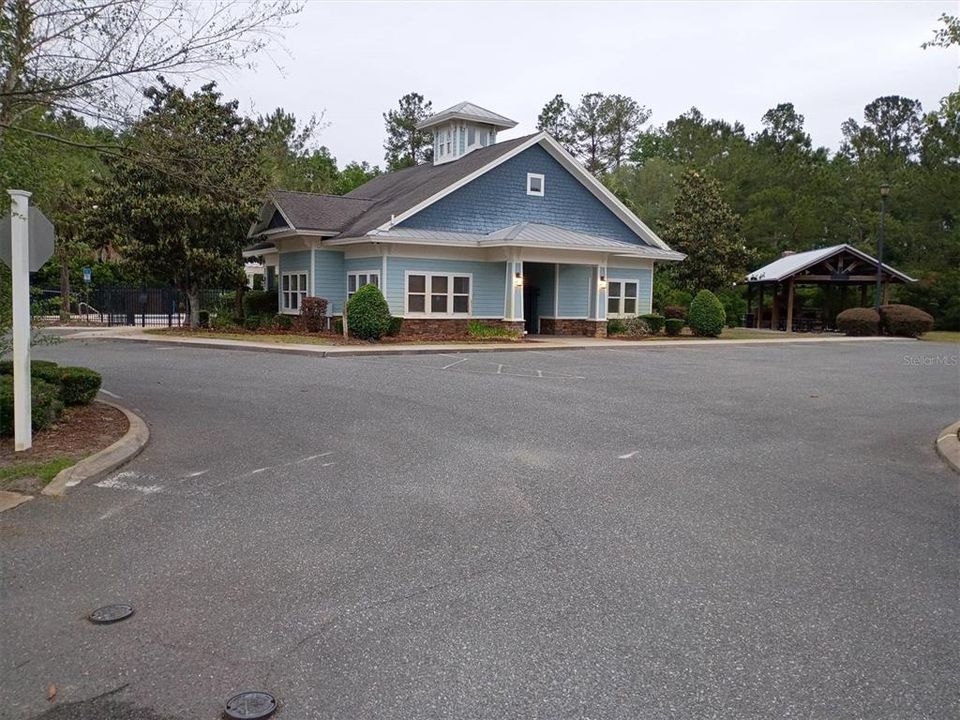 For Sale: $389,900 (4 beds, 2 baths, 1882 Square Feet)