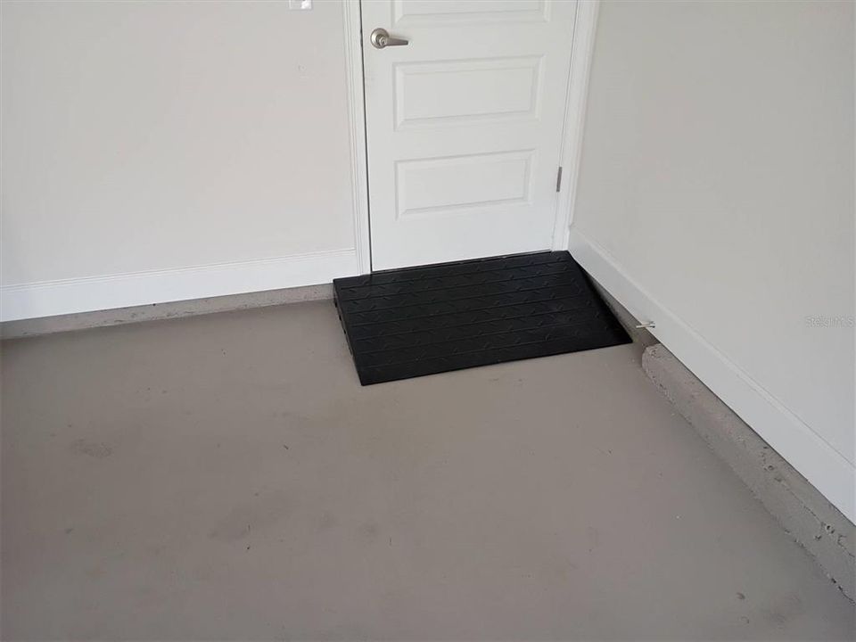 For Sale: $389,900 (4 beds, 2 baths, 1882 Square Feet)