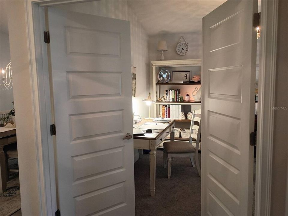 For Sale: $389,900 (4 beds, 2 baths, 1882 Square Feet)