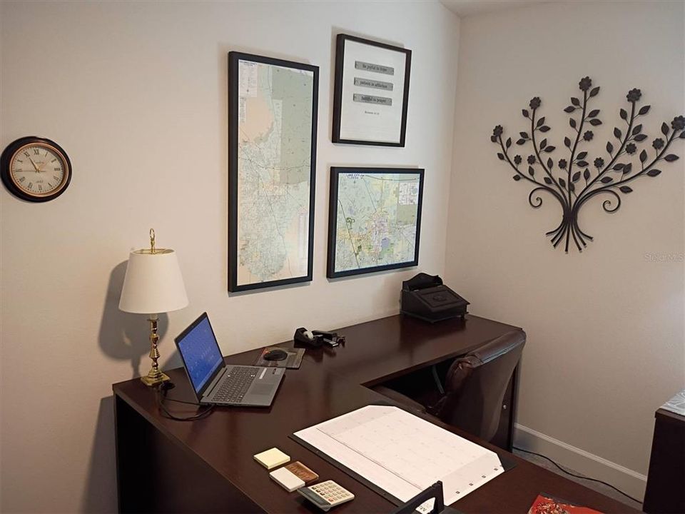 For Sale: $389,900 (4 beds, 2 baths, 1882 Square Feet)