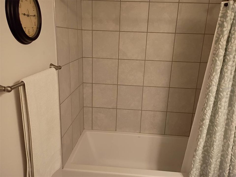 For Sale: $389,900 (4 beds, 2 baths, 1882 Square Feet)