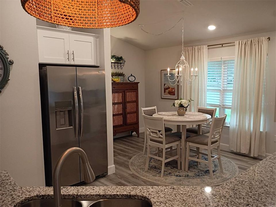 For Sale: $389,900 (4 beds, 2 baths, 1882 Square Feet)