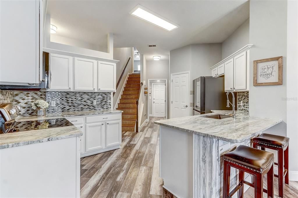 Active With Contract: $640,000 (4 beds, 2 baths, 2432 Square Feet)