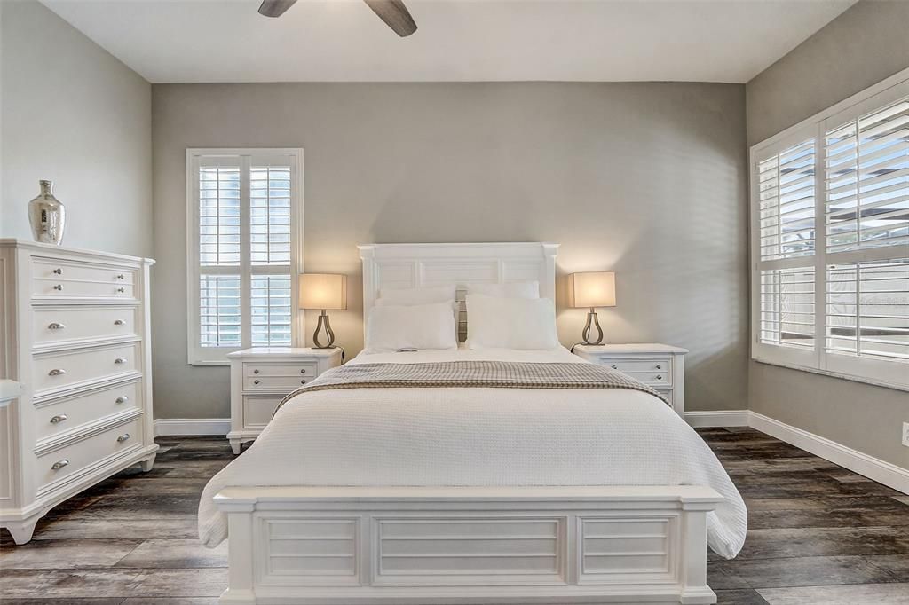 Active With Contract: $640,000 (4 beds, 2 baths, 2432 Square Feet)